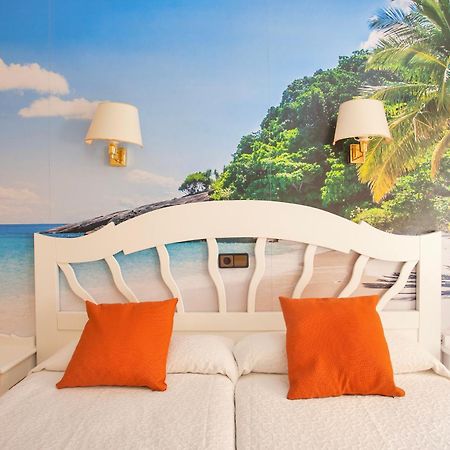 Bj Hostal Bona Vista S'Illot  Ngoại thất bức ảnh