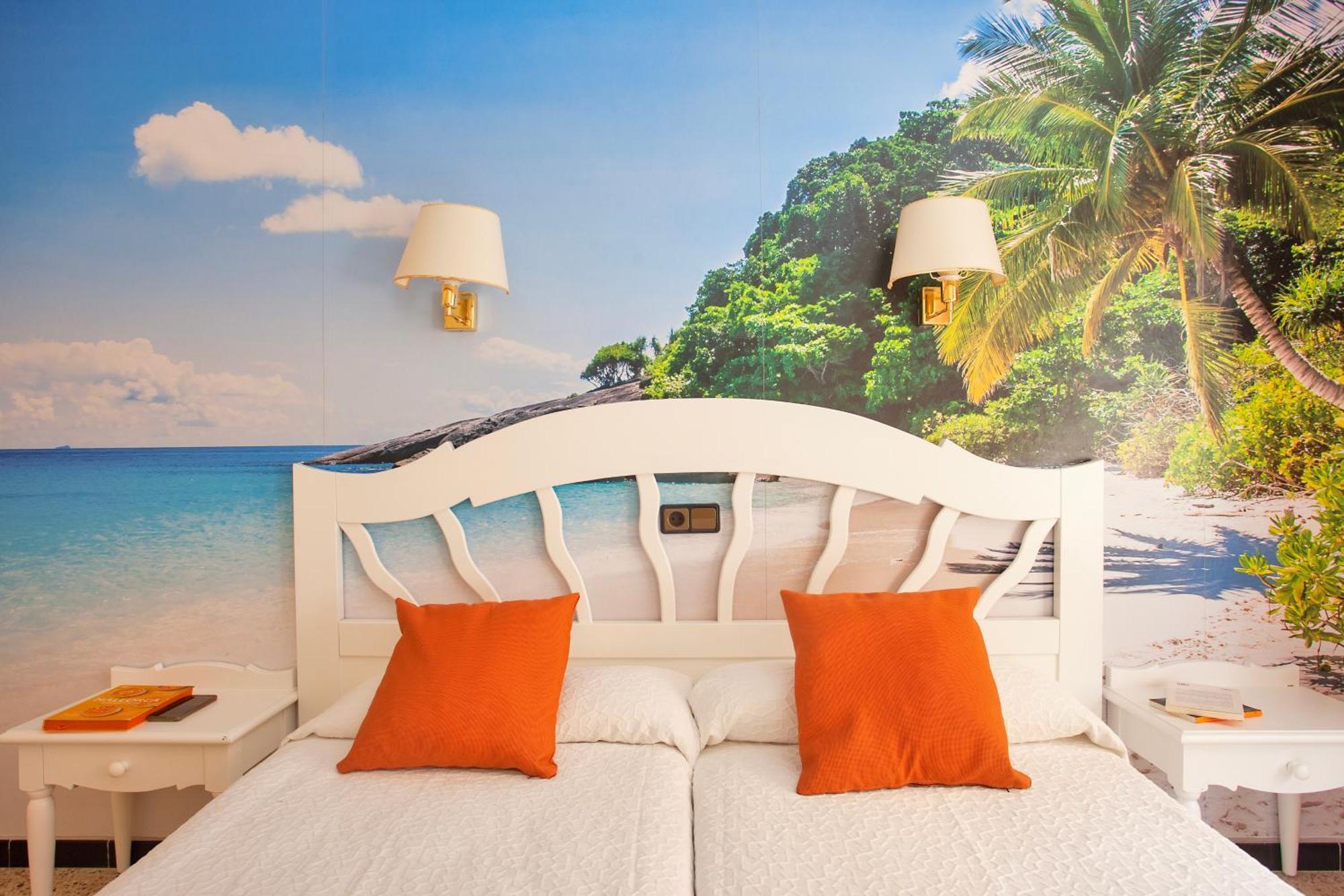 Bj Hostal Bona Vista S'Illot  Ngoại thất bức ảnh